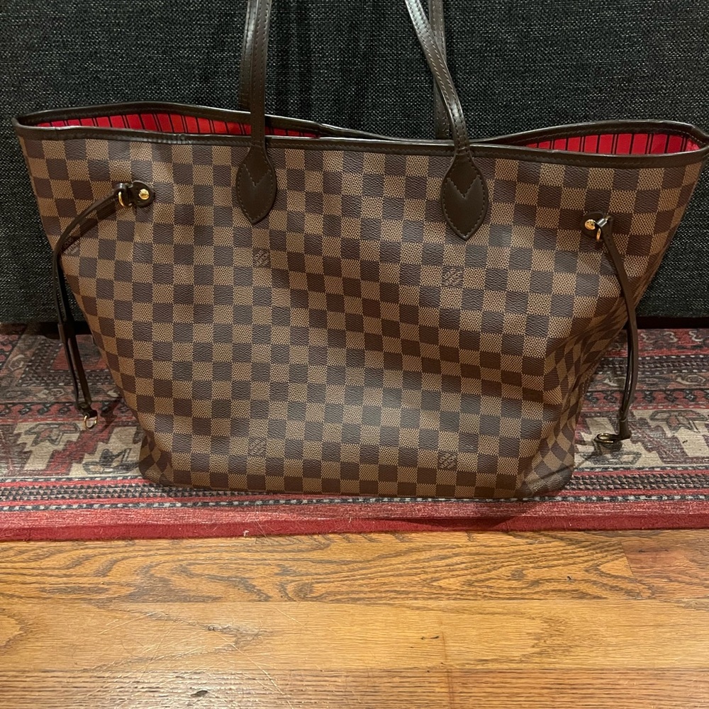 Authentic Like new Louis Vuitton Neverfull GM